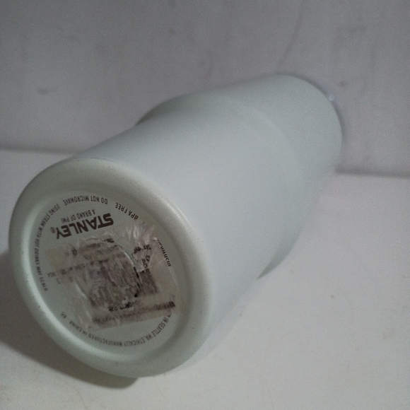 STANLEY The Quencher H2.0 Flowstate™ Tumbler | 30 OZ - Picture 5 of 6